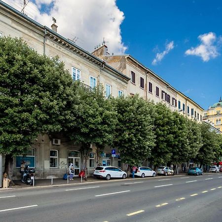 Apartments Carpathia リエカ エクステリア 写真