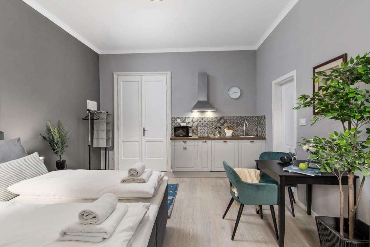 Apartments Carpathia リエカ エクステリア 写真