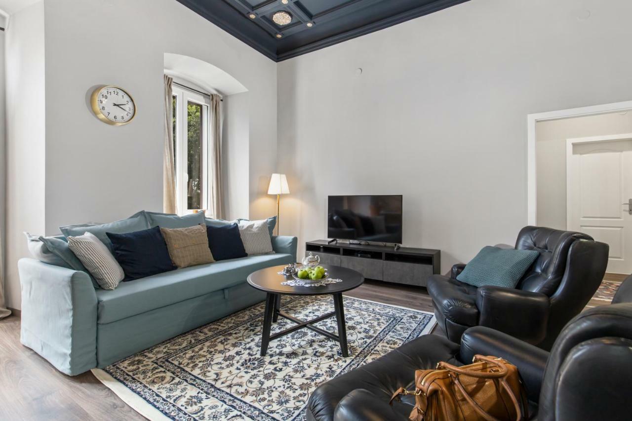 Apartments Carpathia リエカ エクステリア 写真