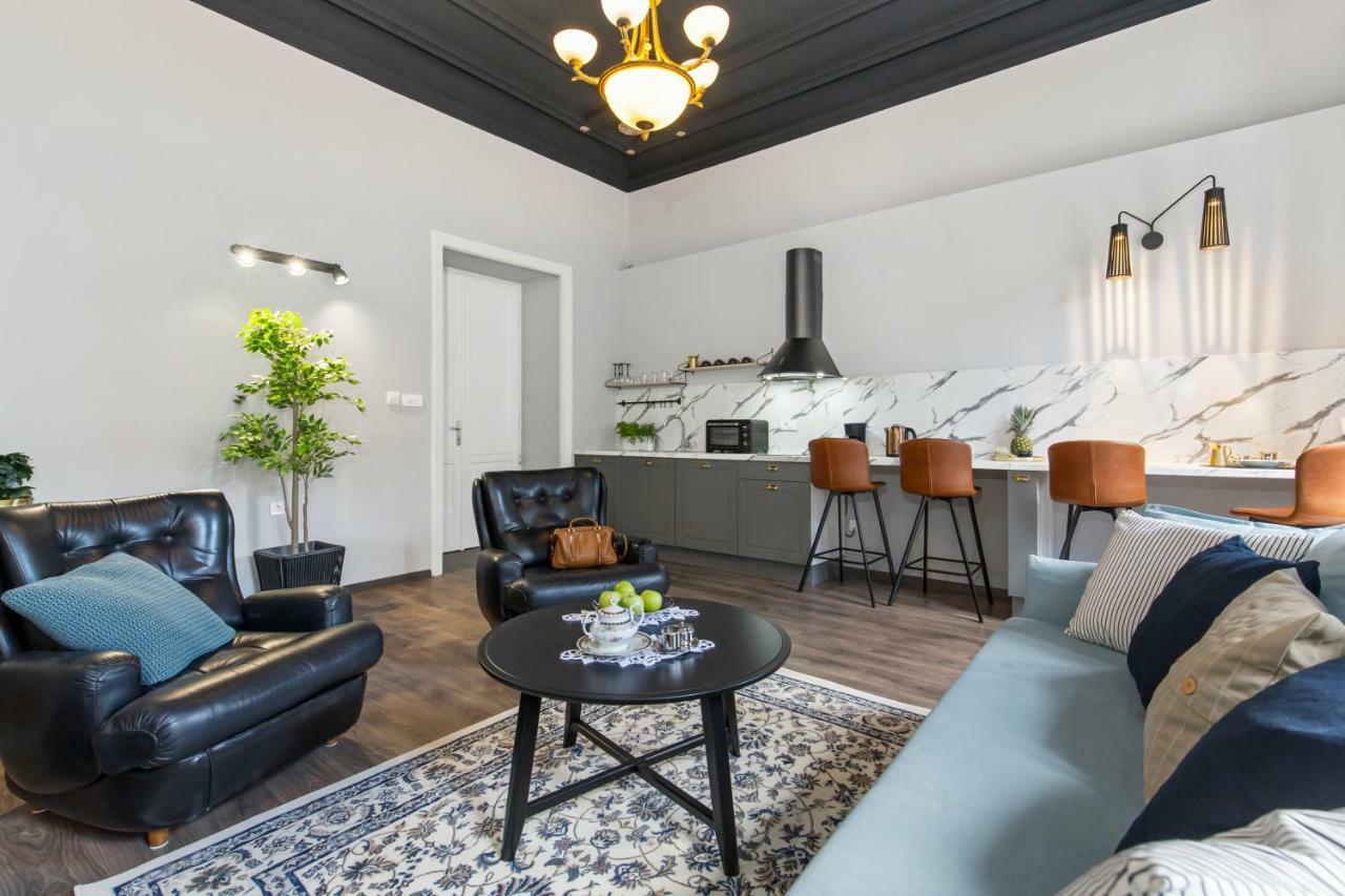 Apartments Carpathia リエカ エクステリア 写真