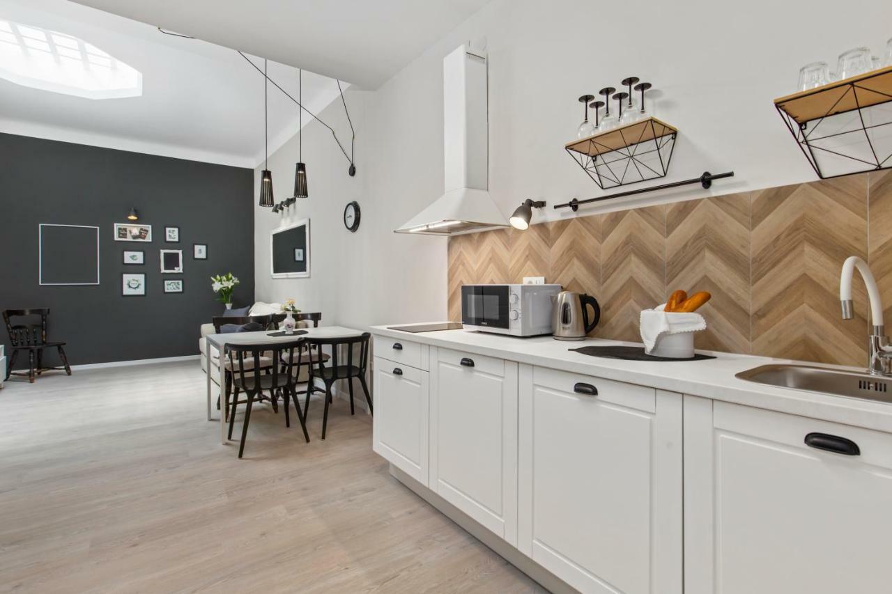 Apartments Carpathia リエカ エクステリア 写真
