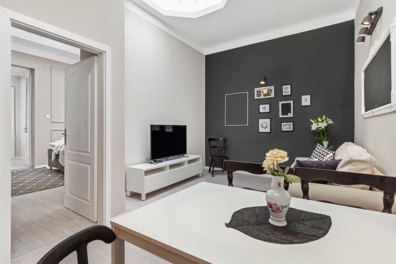 Apartments Carpathia リエカ エクステリア 写真